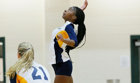 BOSTON, Mass. --Sophomore setterFaith Gray-Williams (Las Vegas, Nev.)posted her fifth double-double in as many matches to start the season to lead the Simmons University women's volleyball team in a 3-1 (24-26, 25-18, 25-19, 25-13) loss to host Wentworth Institute of Technology at Tansey Gymnasium in Boston, Mass. The Sharks fall to 1-4 on the season, while the Leopards improve to 3-1.